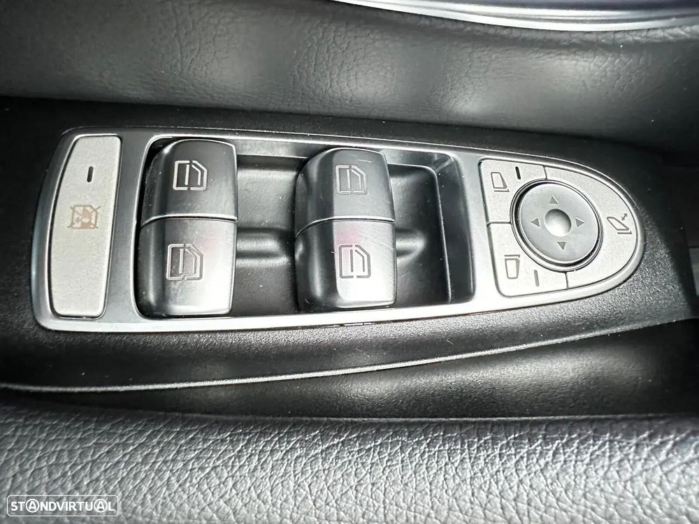 Mercedes-Benz E 300 de AMG Line - 21