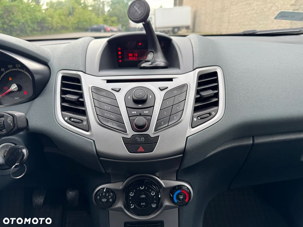 Ford Fiesta 1.25 SYNC Edition - 10