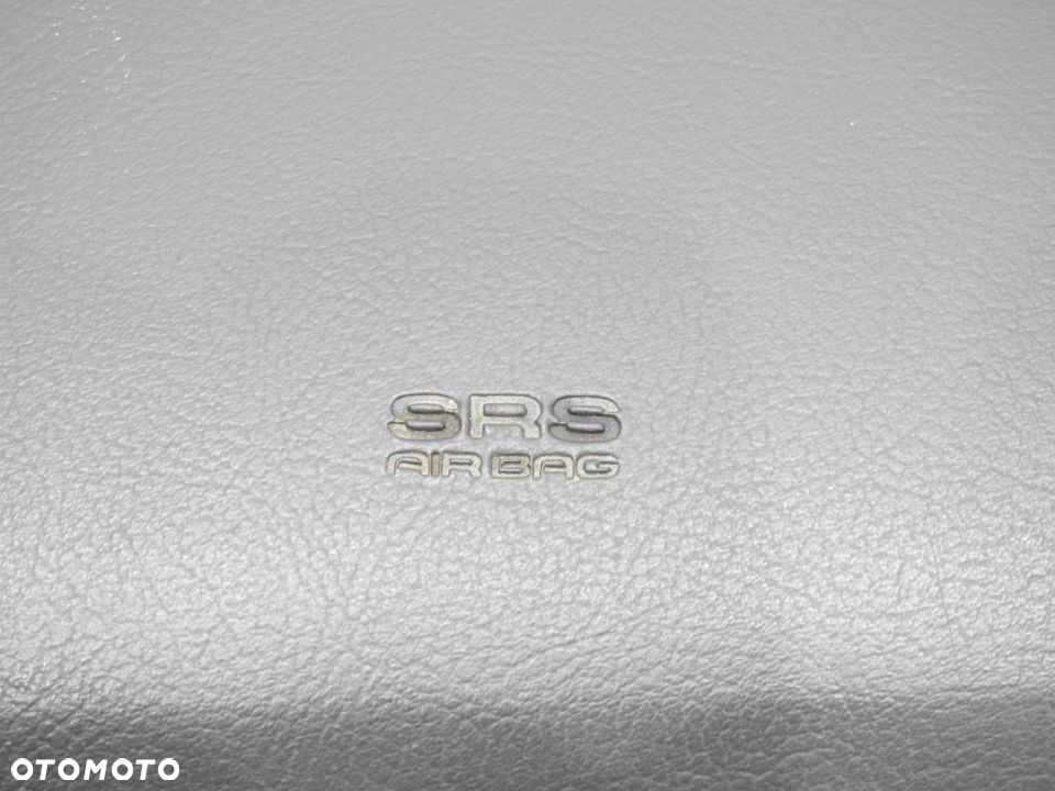 DESKA ROZDZIELCZA KONSOLA KIA SORENTO I - 5