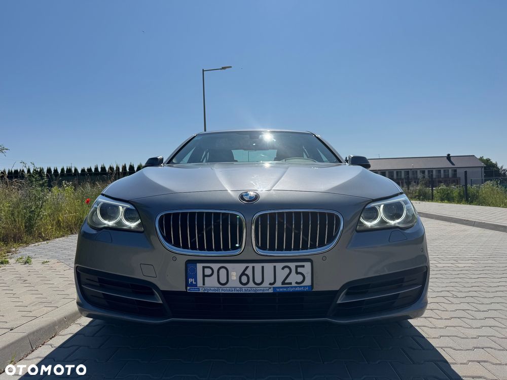 BMW Seria 5 520d xDrive - 4