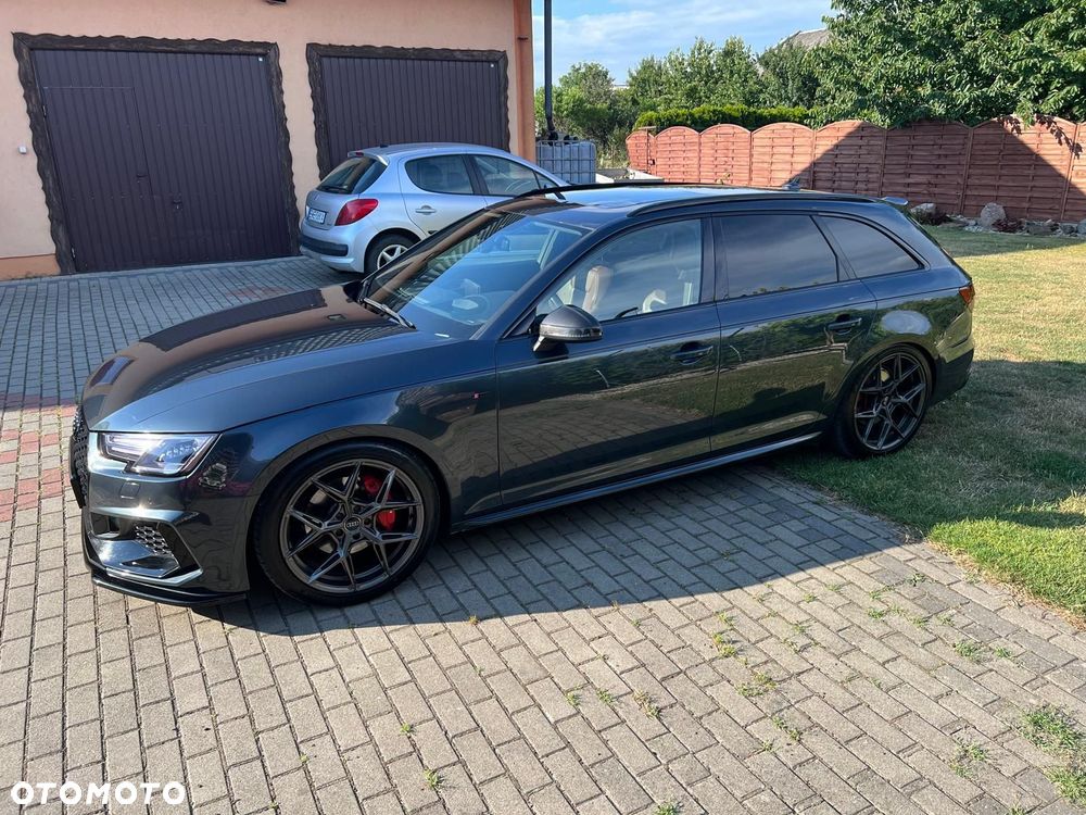 Audi A4 Avant 2.0 TDI Quattro S tronic - 13