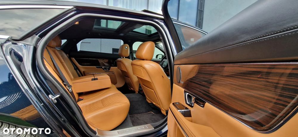 Jaguar XJ 3.0 T LWB Portfolio - 26