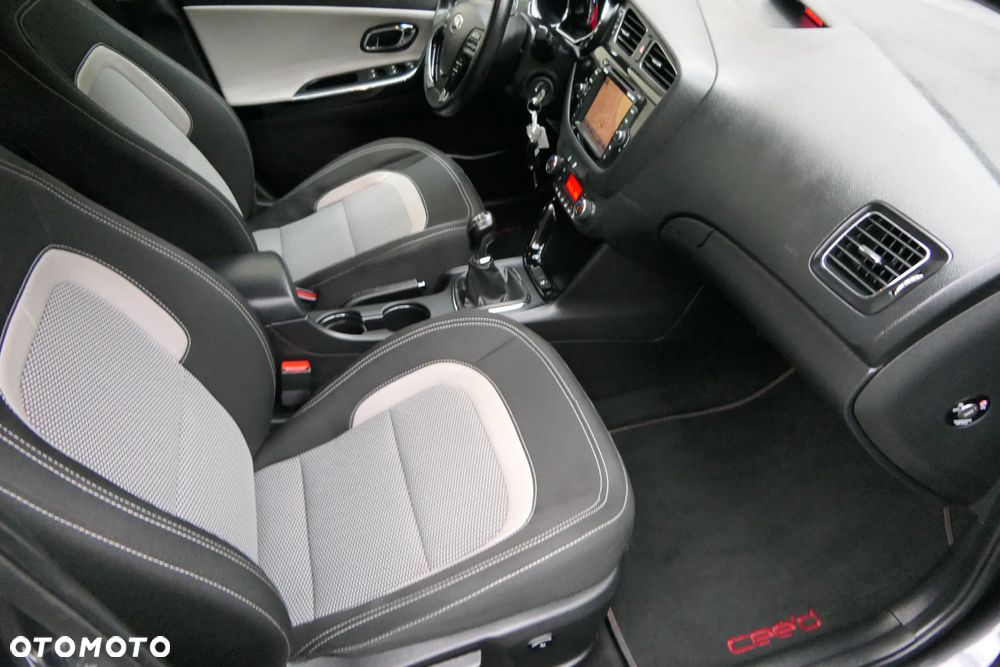 Kia Ceed 1.6 GDI Business Line - 20