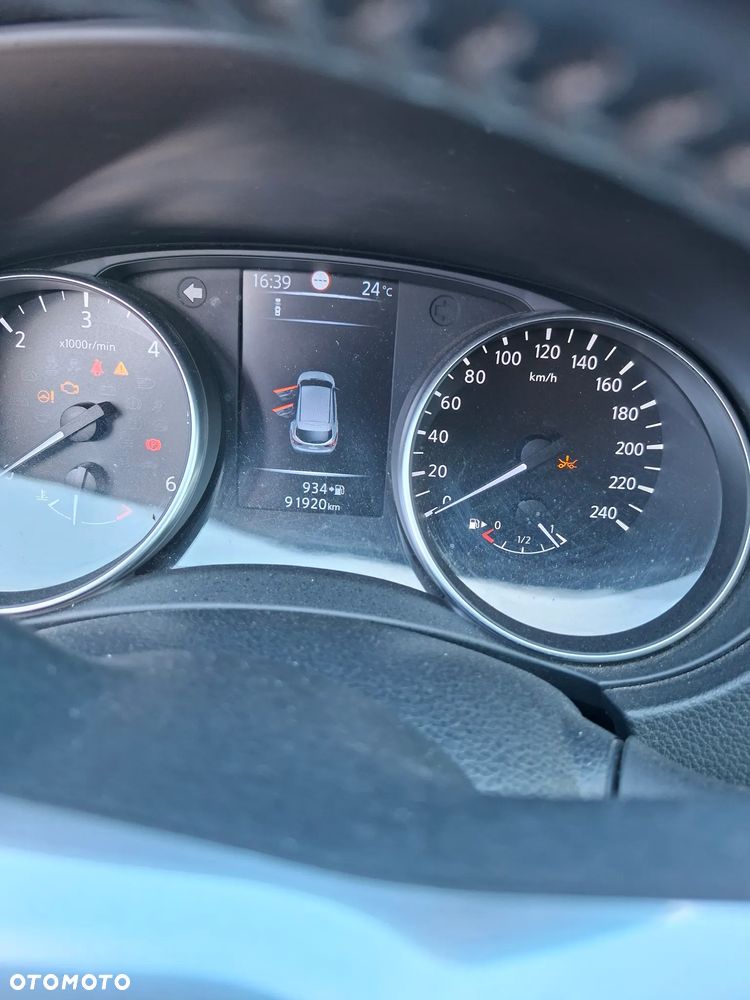 Nissan Qashqai 1.5 dCi N-Connecta - 11
