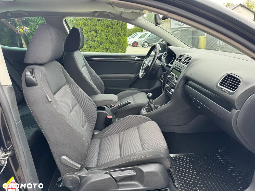 Volkswagen Golf 1.6 Comfortline - 28