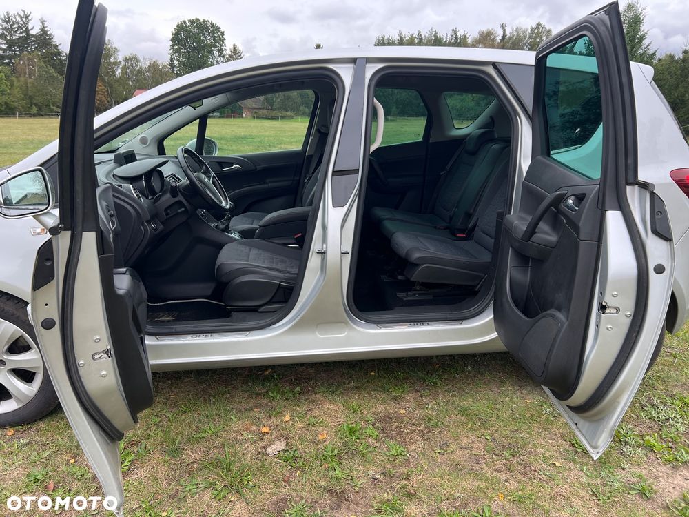 Opel Meriva - 12