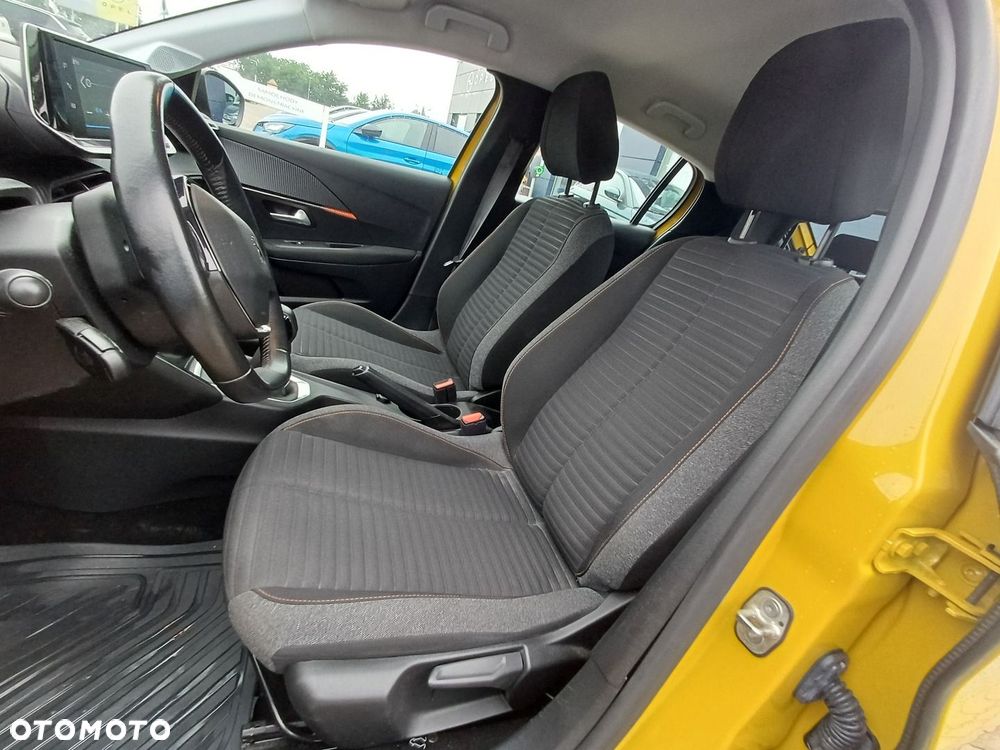 Peugeot 208 - 13