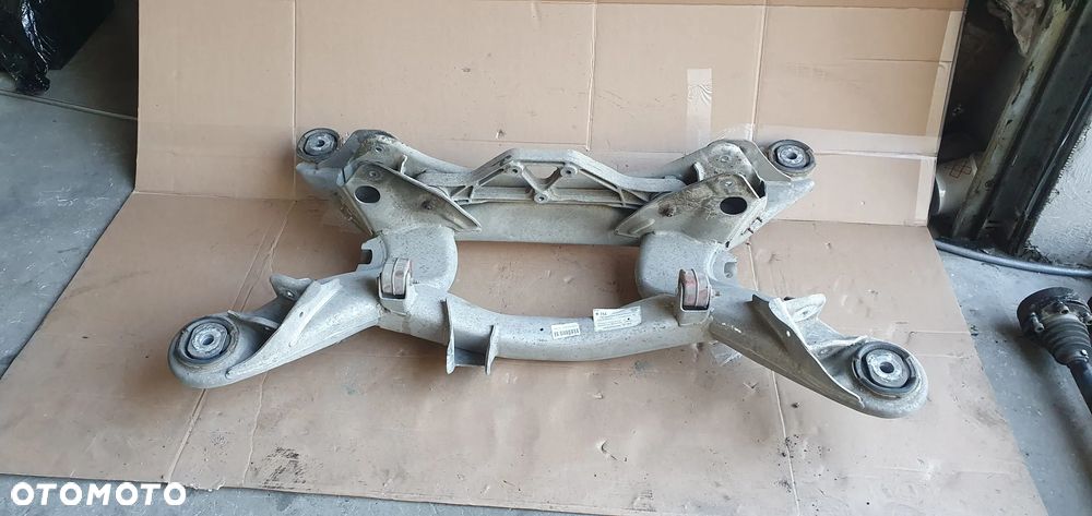 Wózek sanki belka tył Audi A8 D3 4E0505235F - 4