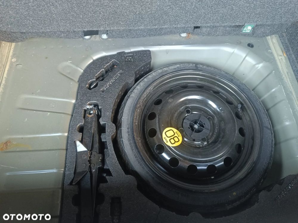 Nissan Micra 1.2 CITY - 8