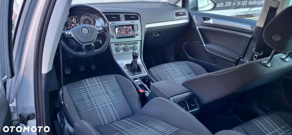 Volkswagen Golf 1.6 TDI 4Motion BlueMotion Technology Comfortline - 16