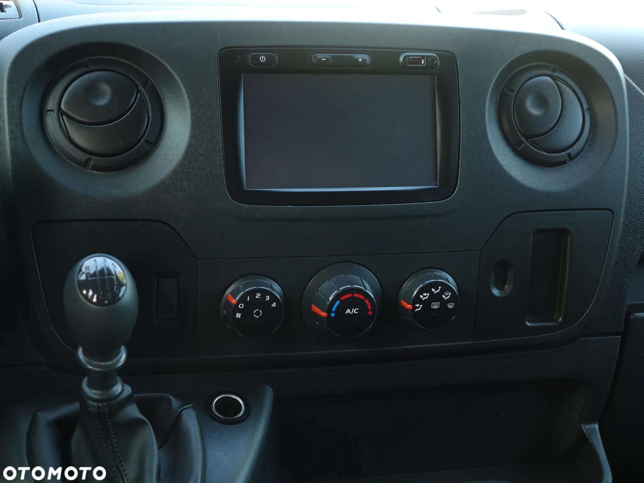 Renault Master 6-osobowy DOKA skrzynia NA BLIŹNIAKU - 17