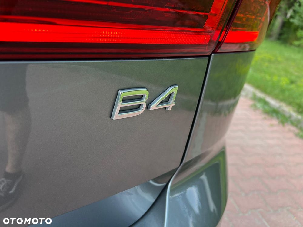 Volvo XC 60 B4 B Momentum Pro - 14