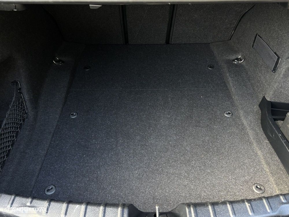 BMW 318 d Pack M - 25