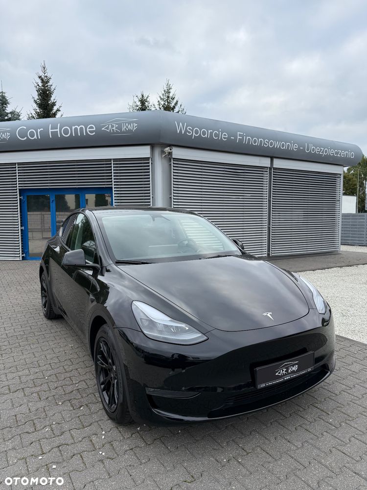Tesla Y Long Range AWD - 4