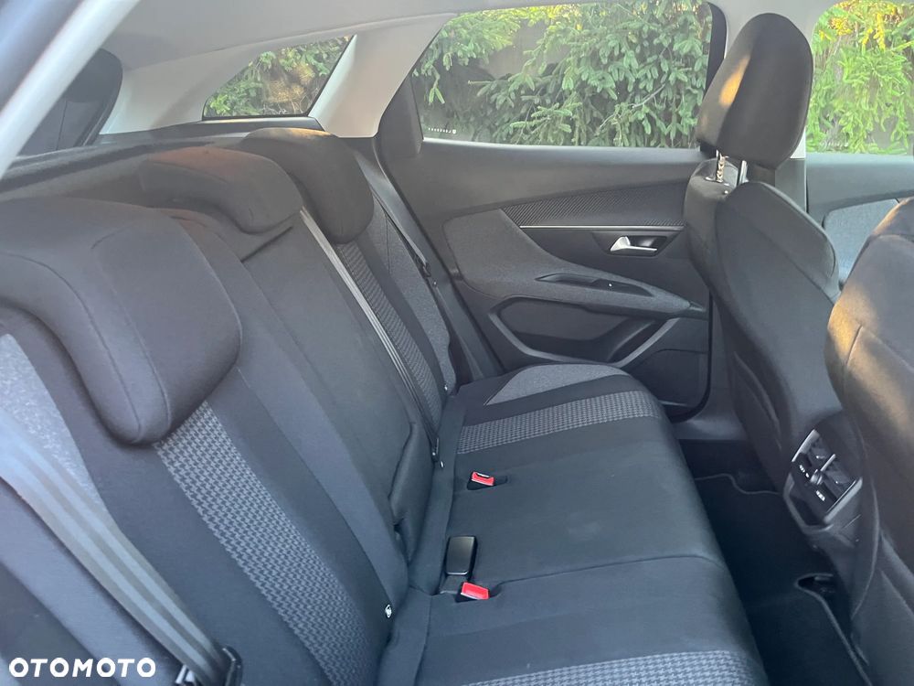 Peugeot 3008 1.2 PureTech Active Pack S&S EAT8 - 10