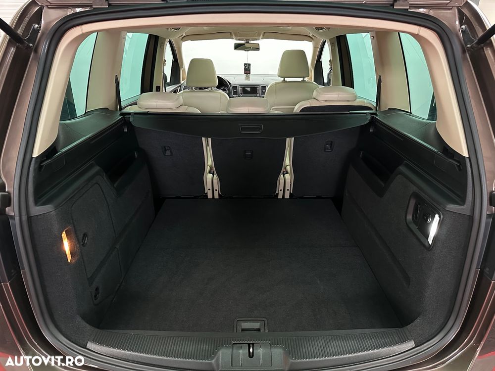 Volkswagen Sharan 2.0 TDI Blue Motion Highline - 36