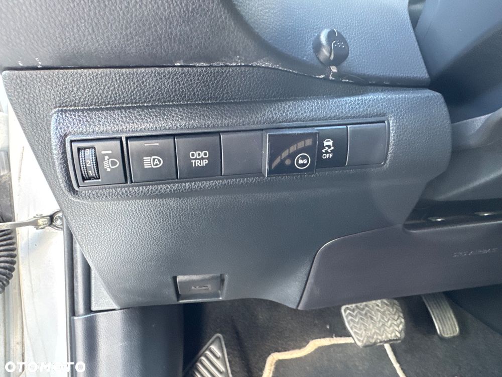 Toyota Corolla 1.8 Hybrid Comfort - 17