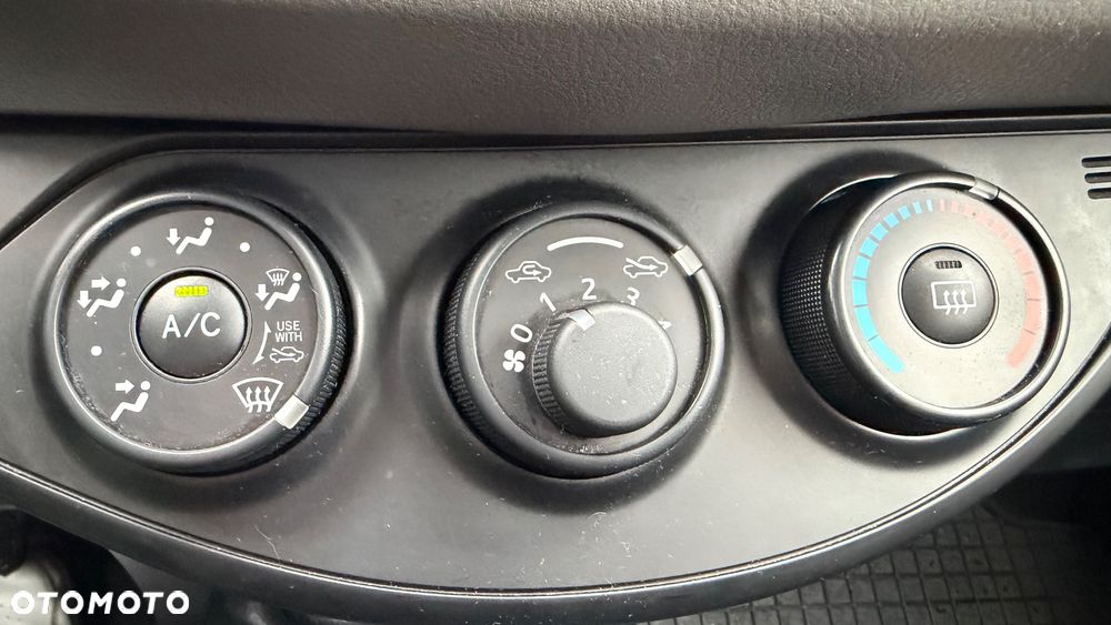 Toyota Yaris 1.0 Active EU6 - 22