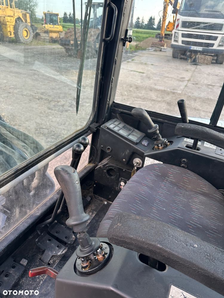 Bobcat EX120 - 10