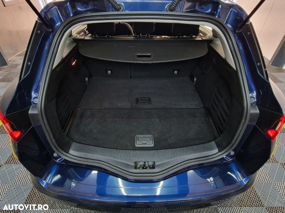 Renault Megane BLUE dCi 115 EDC BUSINESS EDITION - 8