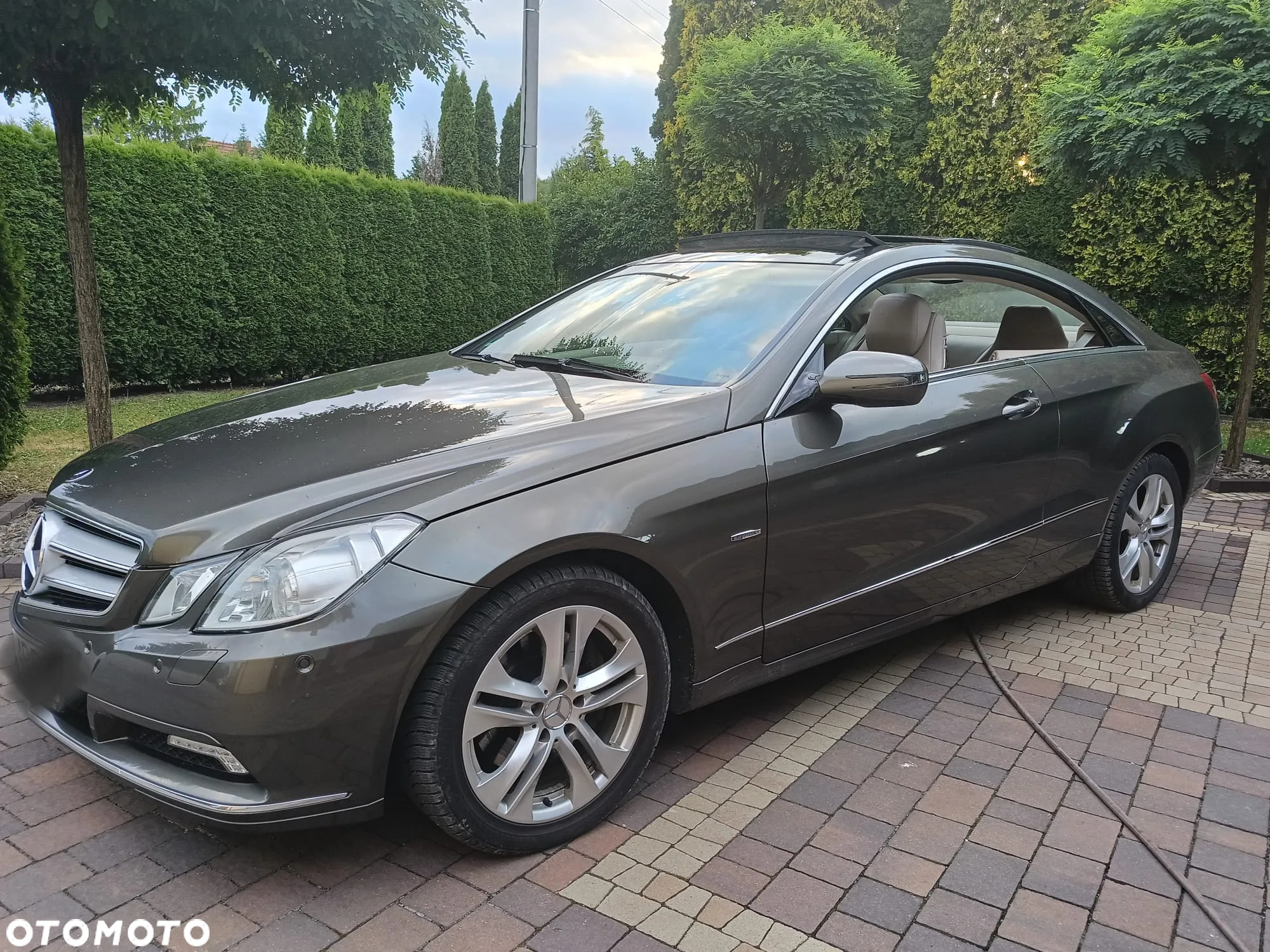 Mercedes-Benz Klasa E 350 CDI DPF Coupe BlueEFFICIENCY 7G-TRONIC Avantgarde - 4