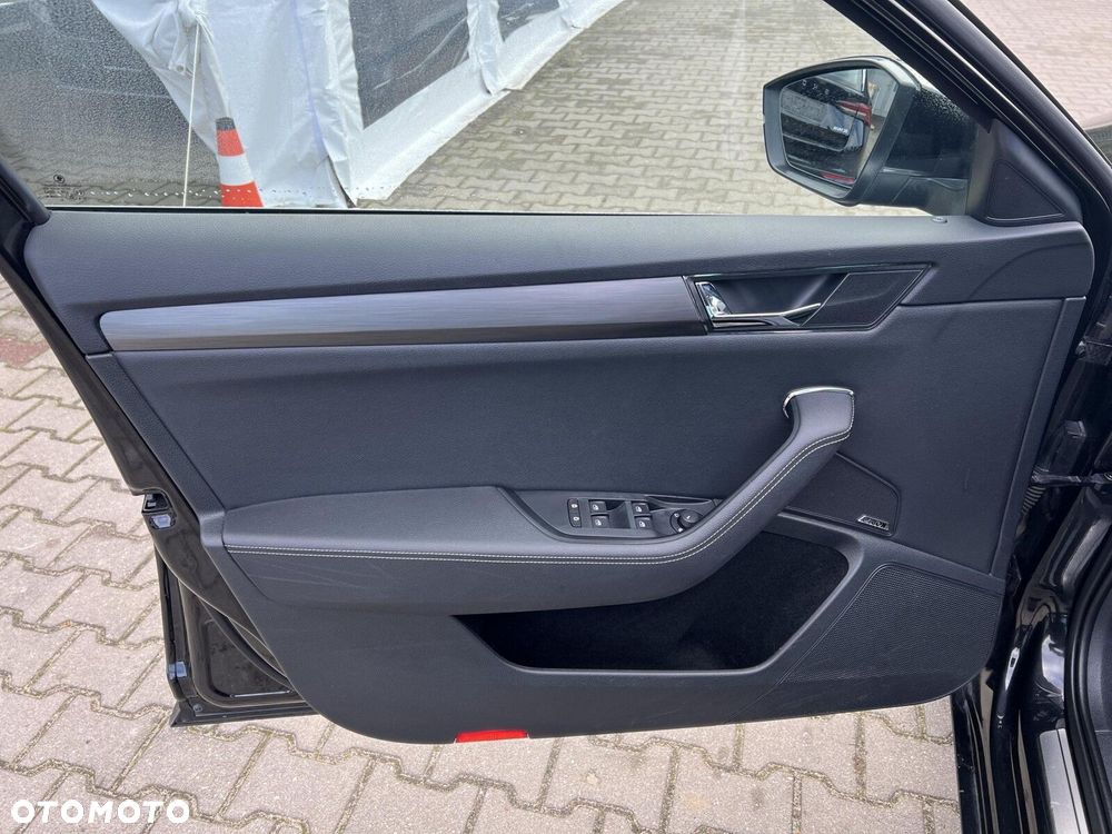 Skoda Superb 2.0 TDI 4x4 Style DSG - 19
