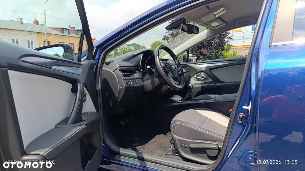 Toyota Avensis - 6