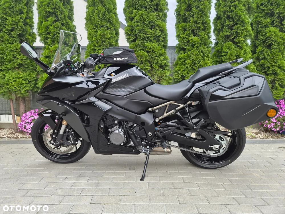 Suzuki GSX - 7