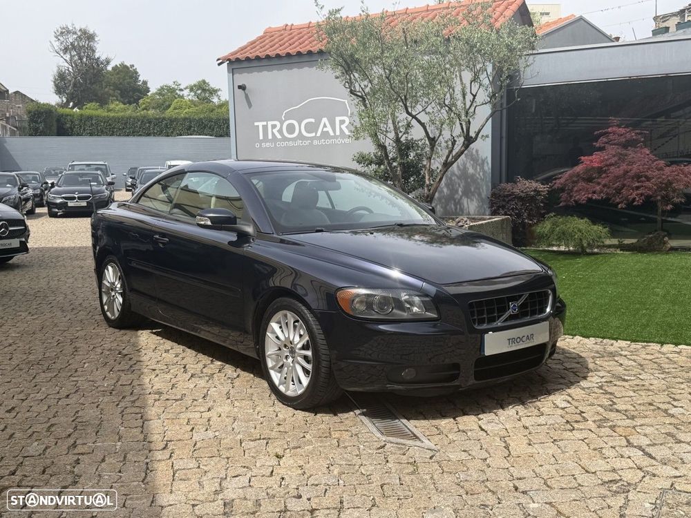 Volvo C70 2.0 D Momentum - 3