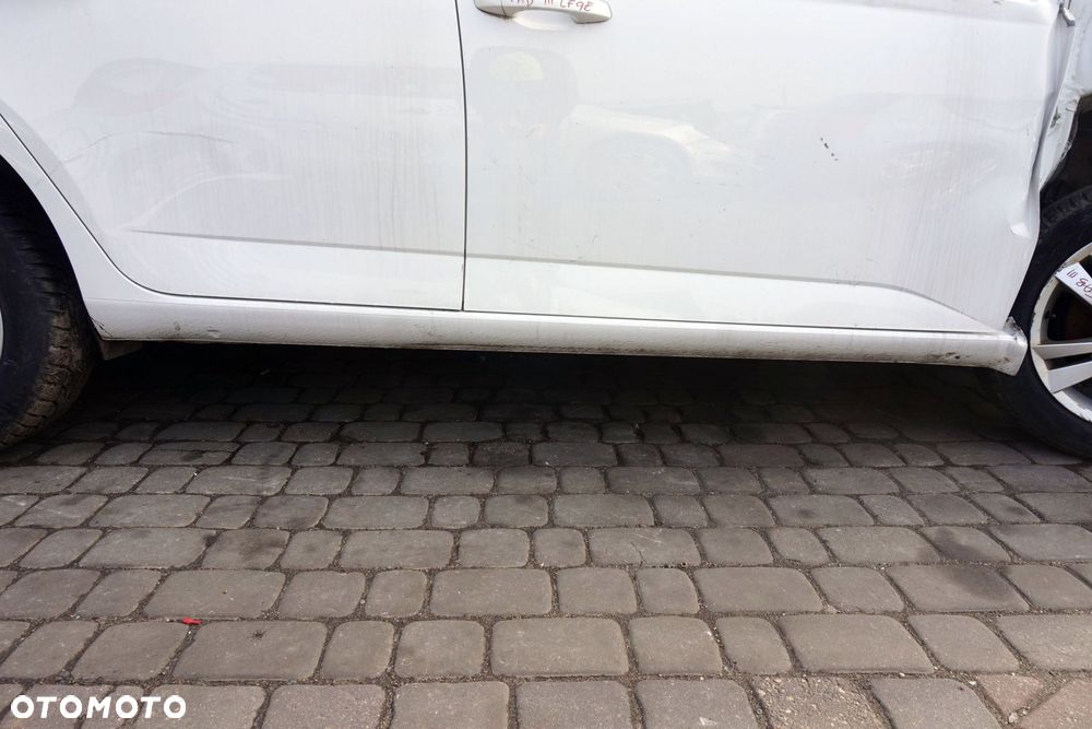 ĆWIARTKA PRÓG SŁUPEK PRAWY FABIA III NJ5 LIFT KOMBI LF9E  SKODA 2018-2021 - 1