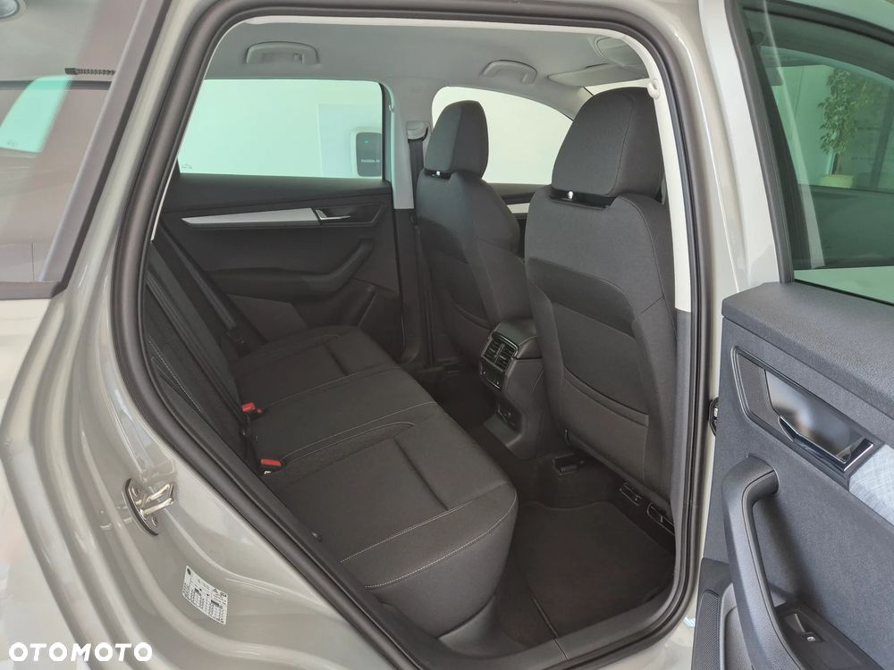 Skoda Karoq 1.5 TSI ACT Edition 130 DSG - 12