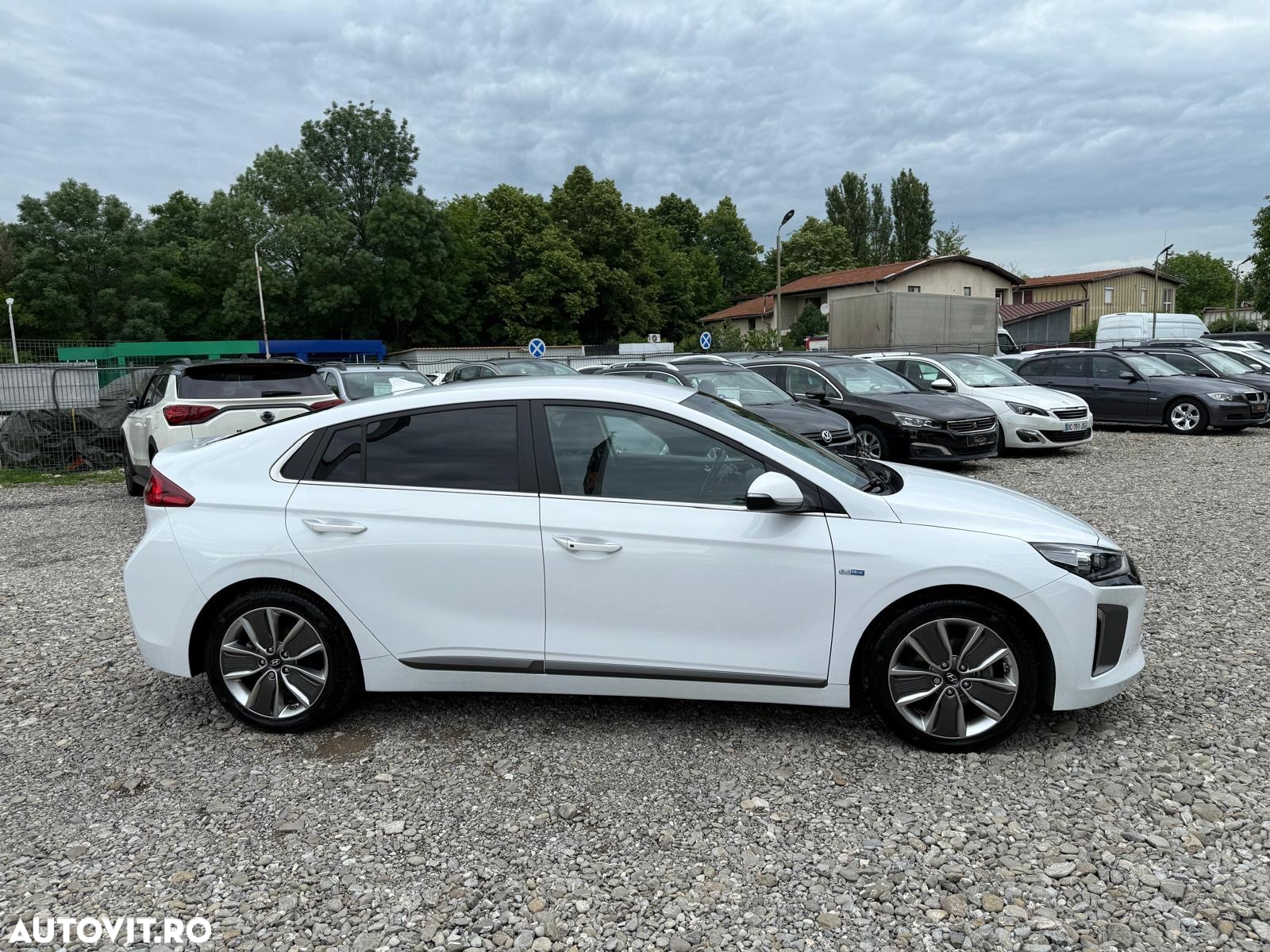 Hyundai IONIQ Hybrid 1.6 GDI Premium - 31