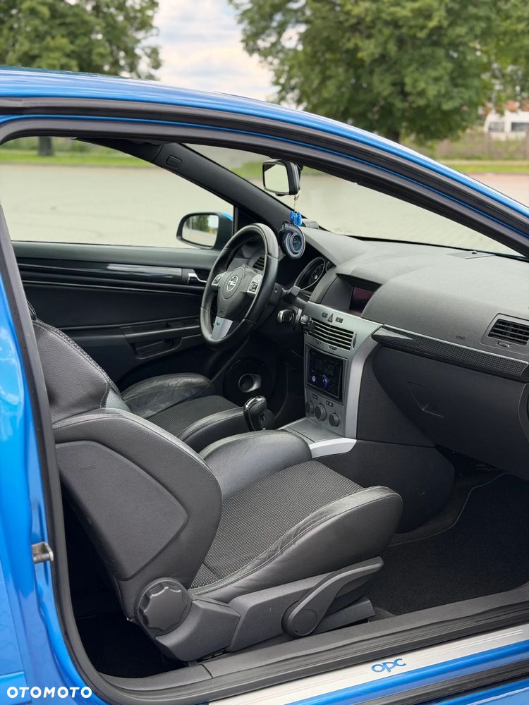 Opel Astra 2.0 T OPC - 26