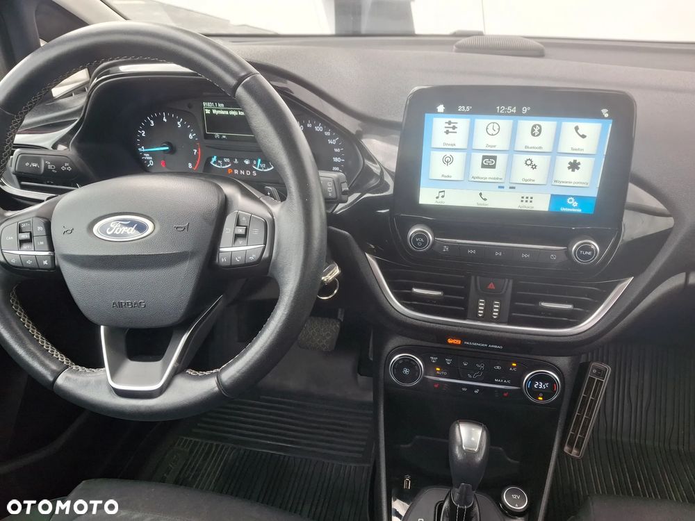 Ford Fiesta 1.0 EcoBoost S&S TITANIUM - 25