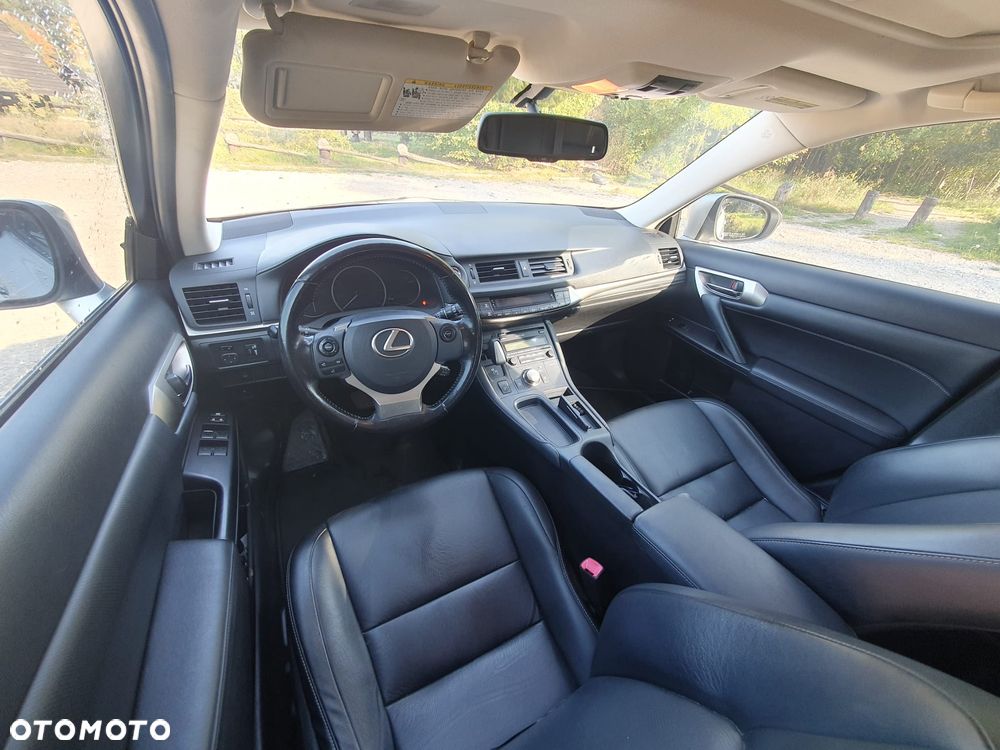 Lexus CT - 8