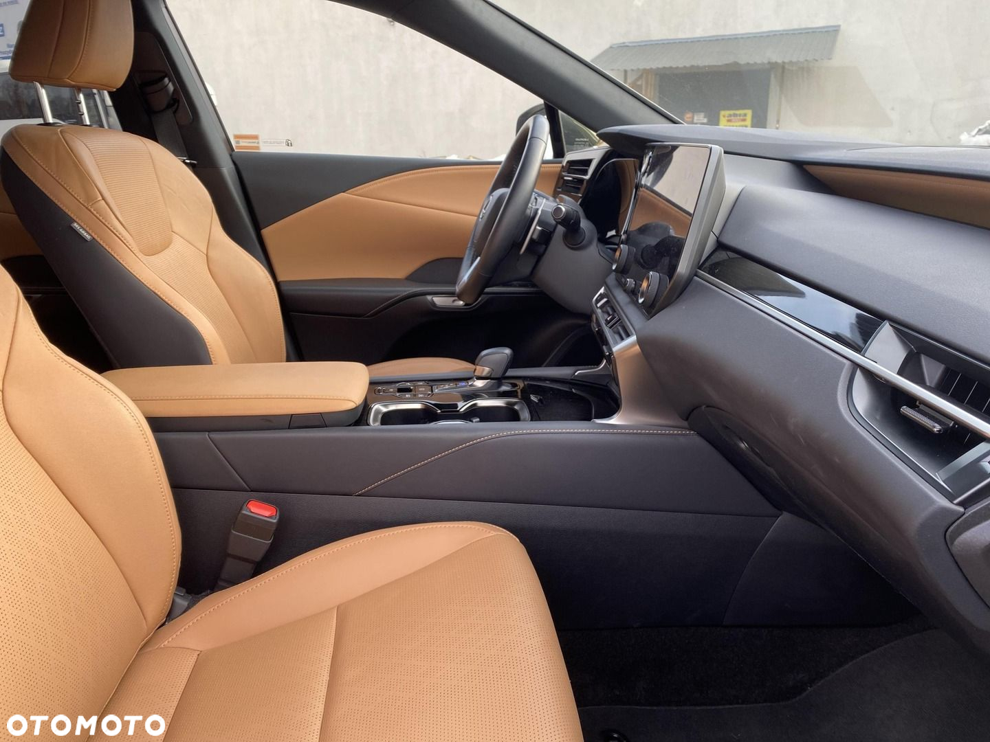 Lexus RX - 11