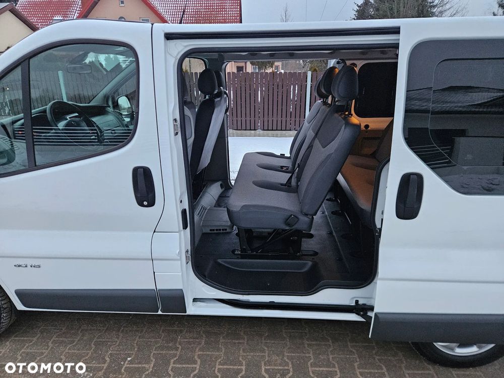 Renault Trafic Passenger Expression - 2