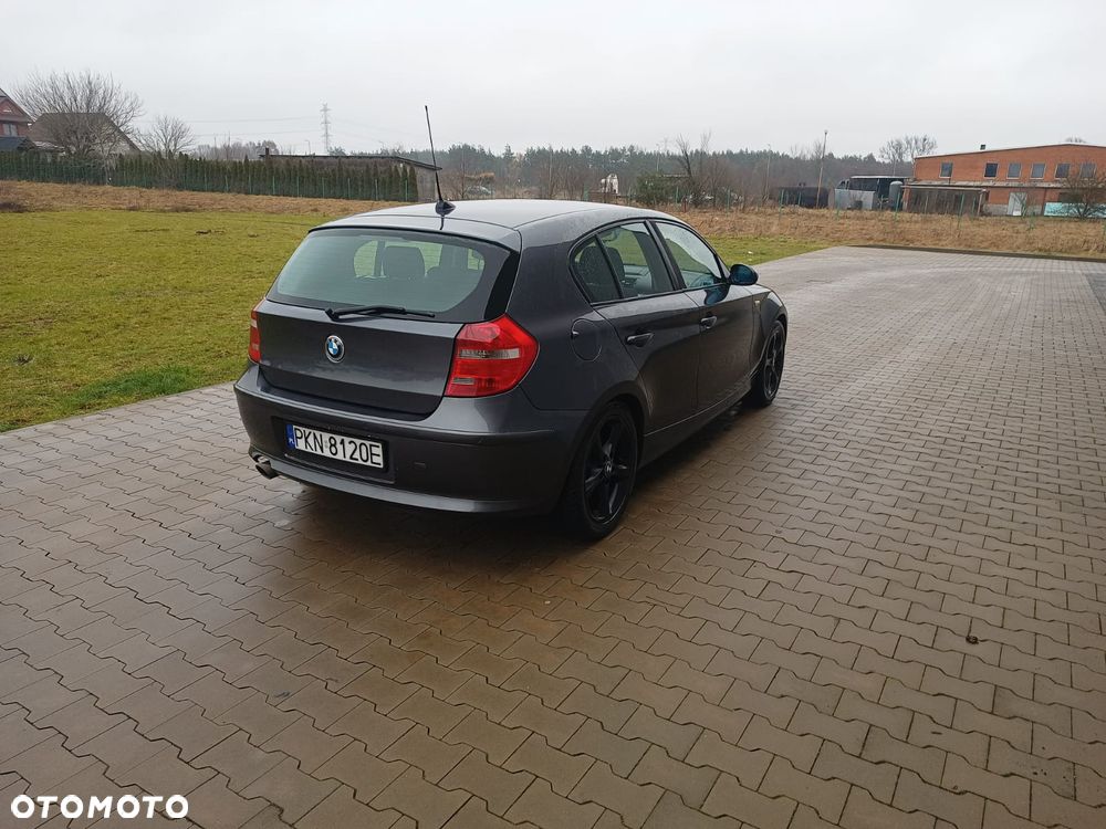 BMW Seria 1 120i - 7