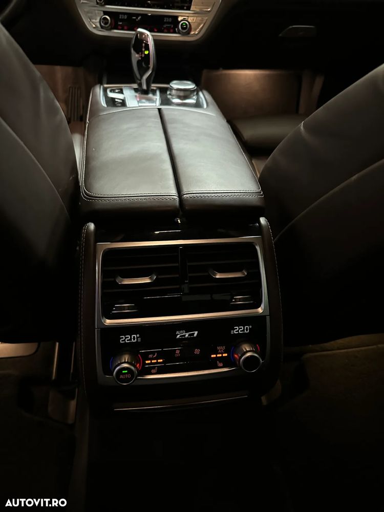 BMW Seria 7 730d xDrive - 14