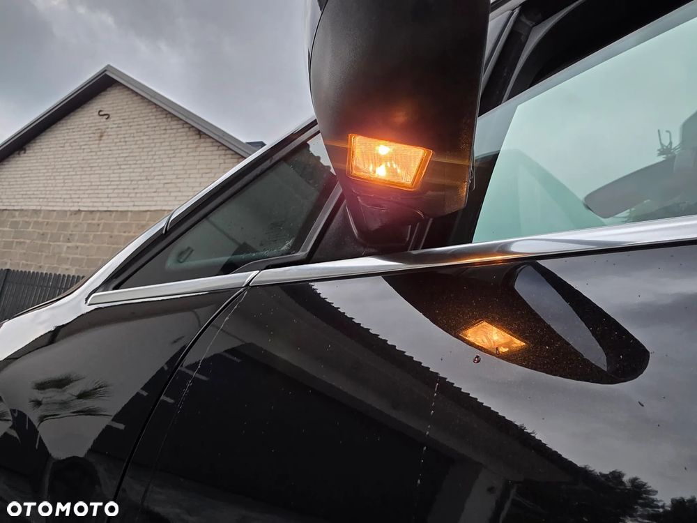 Ford Grand C-MAX - 11