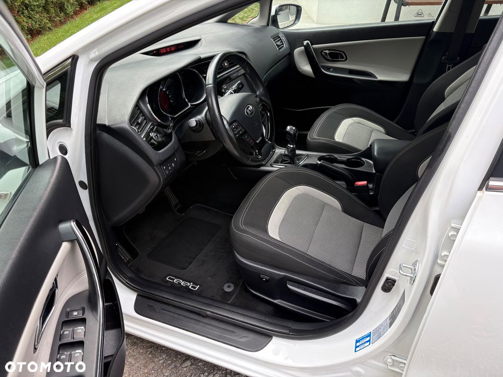 Kia Ceed 1.6 GDI L Business Line - 7
