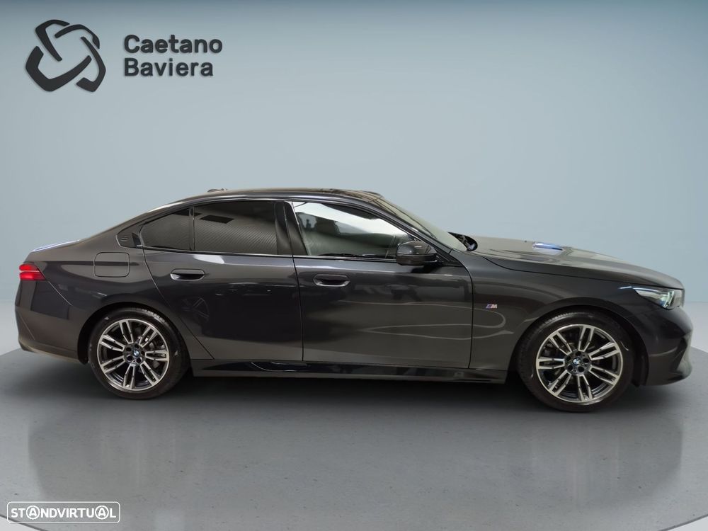 BMW 520 d Pack Desportivo M - 9