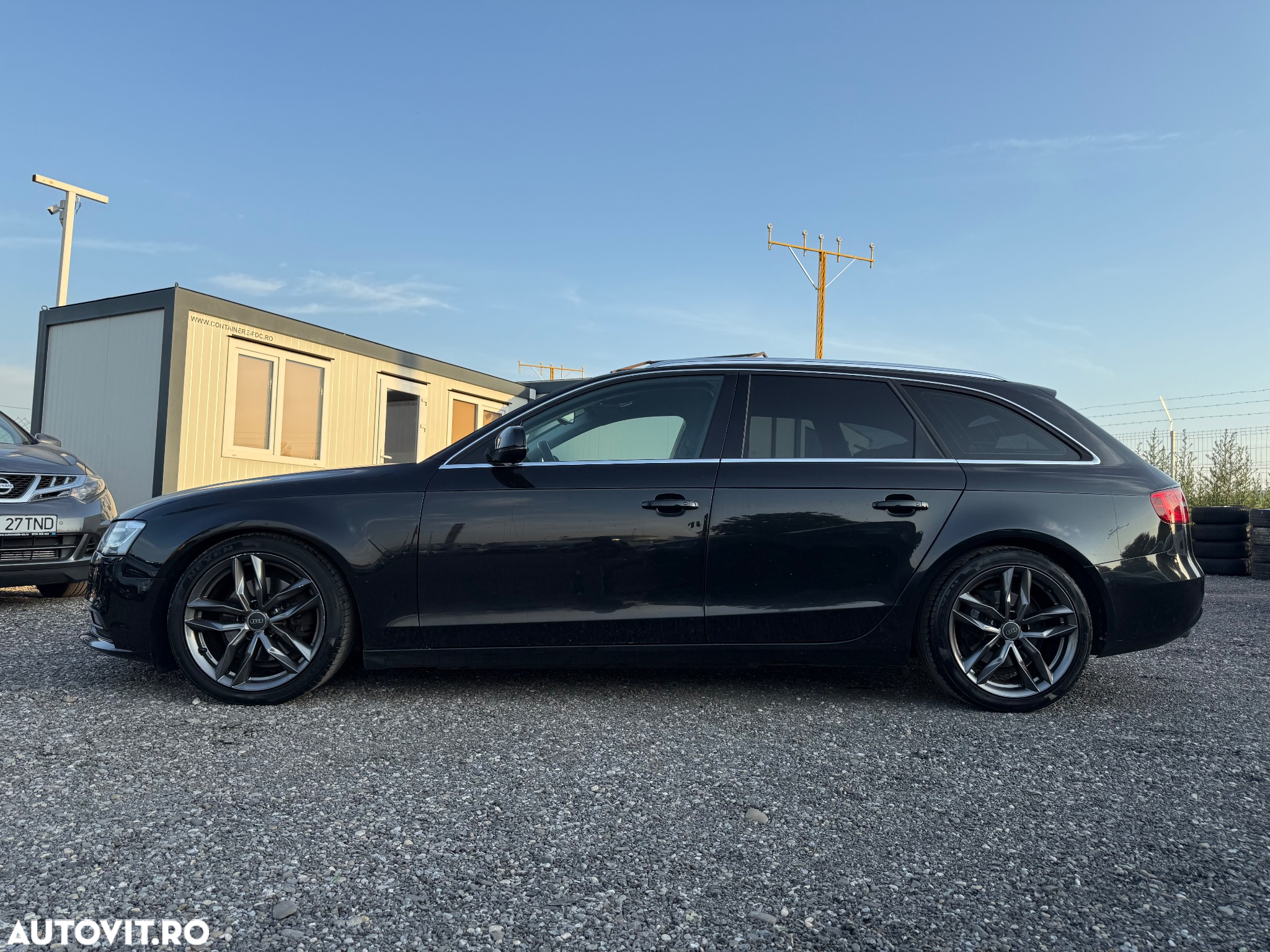 Audi A4 Avant 2.0 TDI DPF multitronic S line Sportpaket - 6