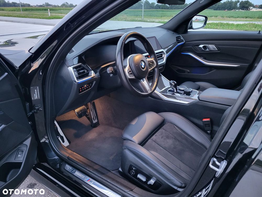 BMW Seria 3 320d Touring xDrive M Sport - 18