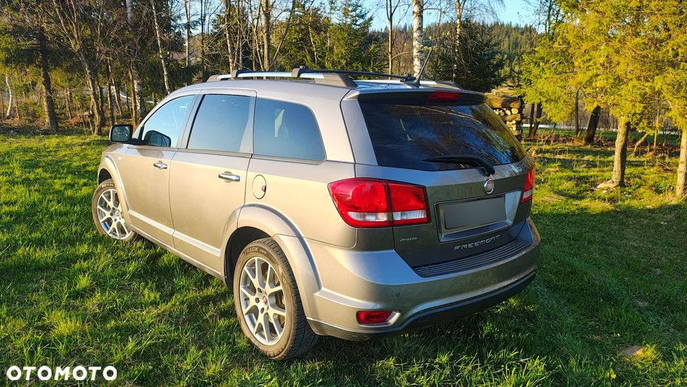 Fiat Freemont 2.0 Multijet 16V DPF Automatik Allrad Lounge - 2