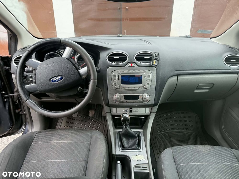 Ford Focus 1.6 16V Titanium - 2