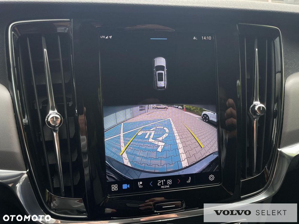 Volvo V90 Cross Country - 14