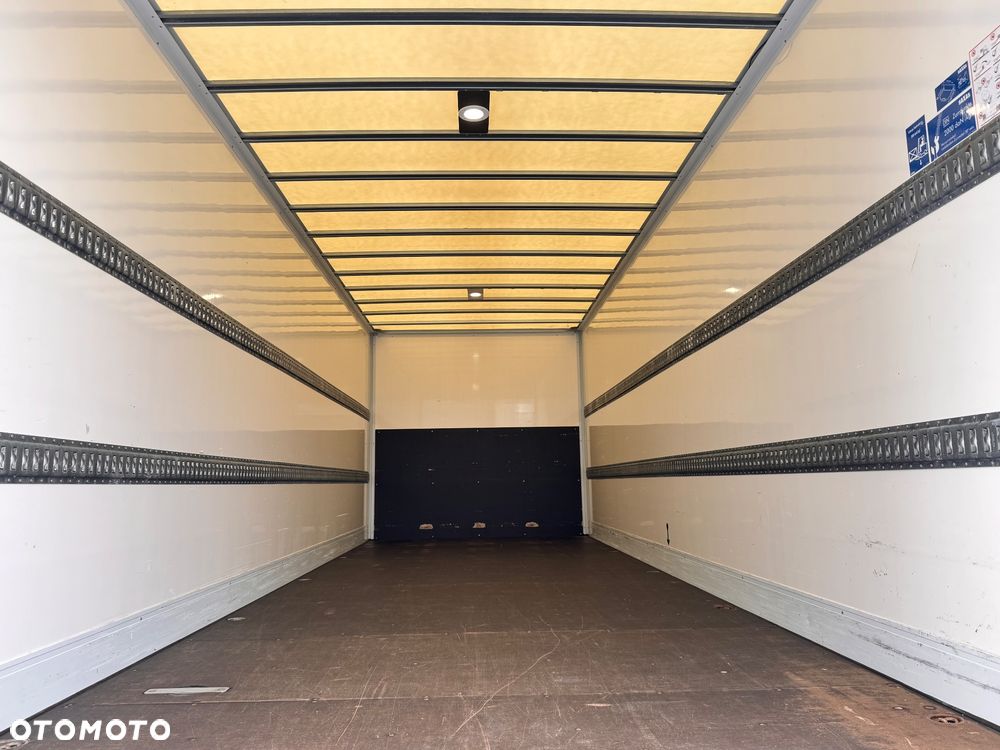 Mercedes-Benz ATEGO - 27