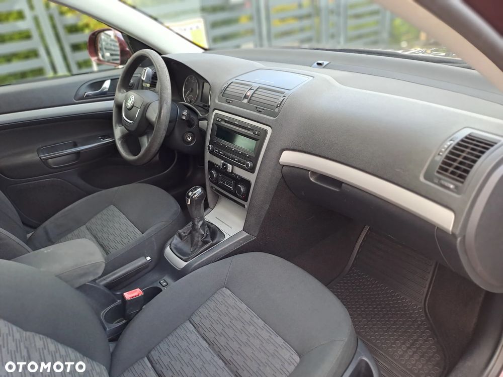Skoda Octavia 1.6 Ambition - 25