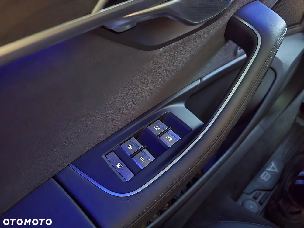 Audi A8 L 55 TFSI quattro tiptronic - 28